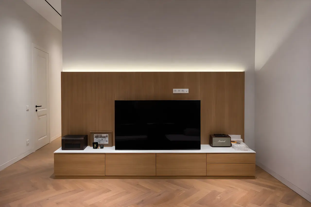 Мадонна Бенуа. Интерьерный ракурс 02.