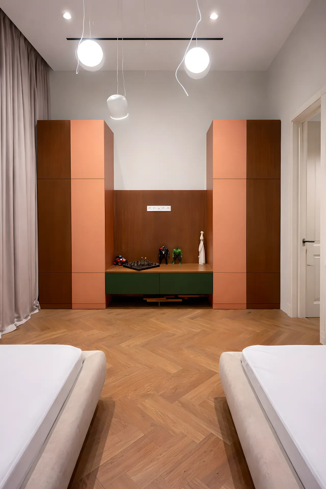 Мадонна Бенуа. Интерьерный ракурс 03.